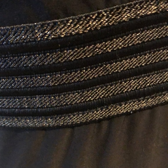 Beautiful black slit dress - Picture 6 of 6